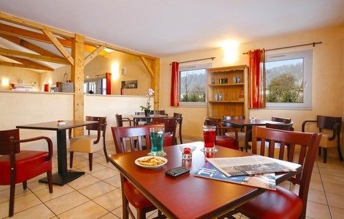 Couett' Hotel Rumilly Румийи Экстерьер фото